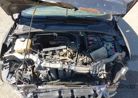 2013 Ford Focus Se z USA, uszkodzony, nr VIN 1FADP3K23DL218697